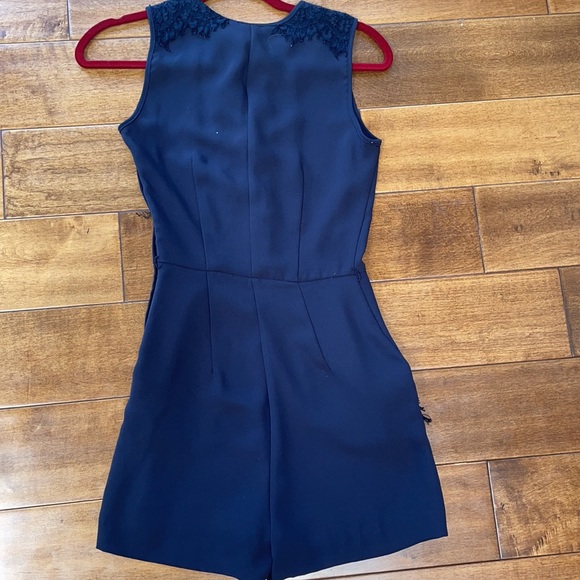 H&M navy romper with lace detail - Picture 6 of 6